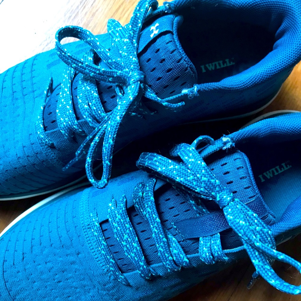 Final Price Reduction! Under Armour Women’s Running Sneakers. Size 7.5